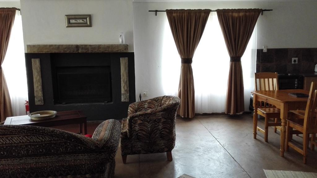 Pumula Guest Farm Villa Fouriesburg Kültér fotó