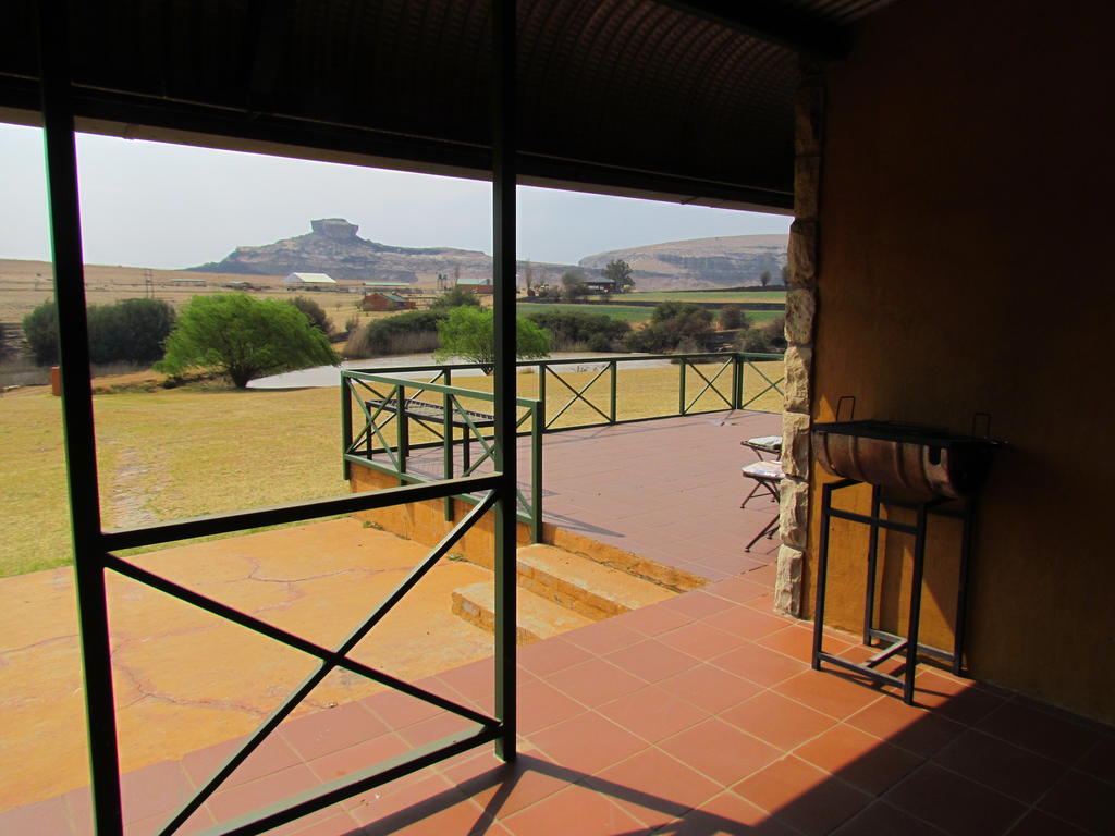 Pumula Guest Farm Villa Fouriesburg Kültér fotó