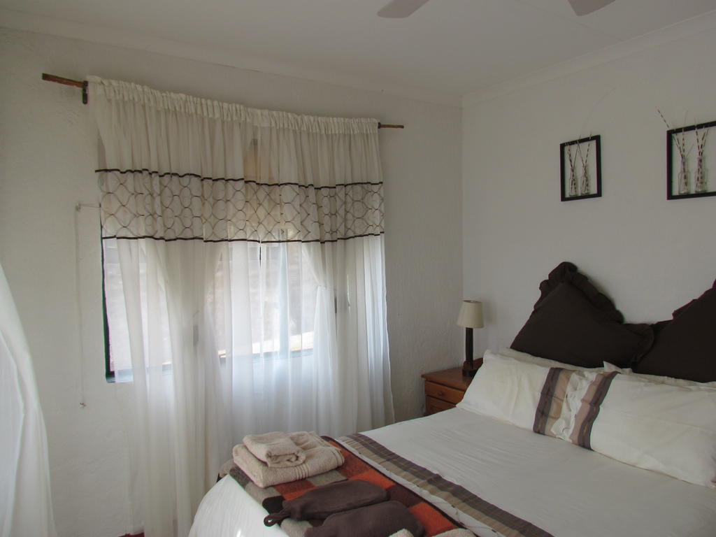 Pumula Guest Farm Villa Fouriesburg Kültér fotó